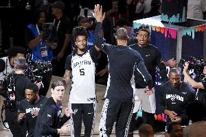 大加索尔：祝贺尼克斯历史性地夺冠 马刺将会以更强姿态回归