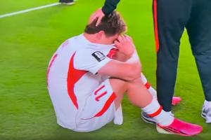 不甘心！土耳其出局后，21岁伊尔迪兹久久瘫坐在地上掩面哭泣